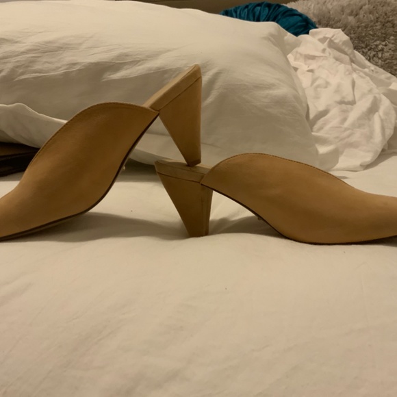 Mules - Picture 4 of 4